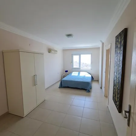Lejlighed City & Sea View 2+1 Apartment